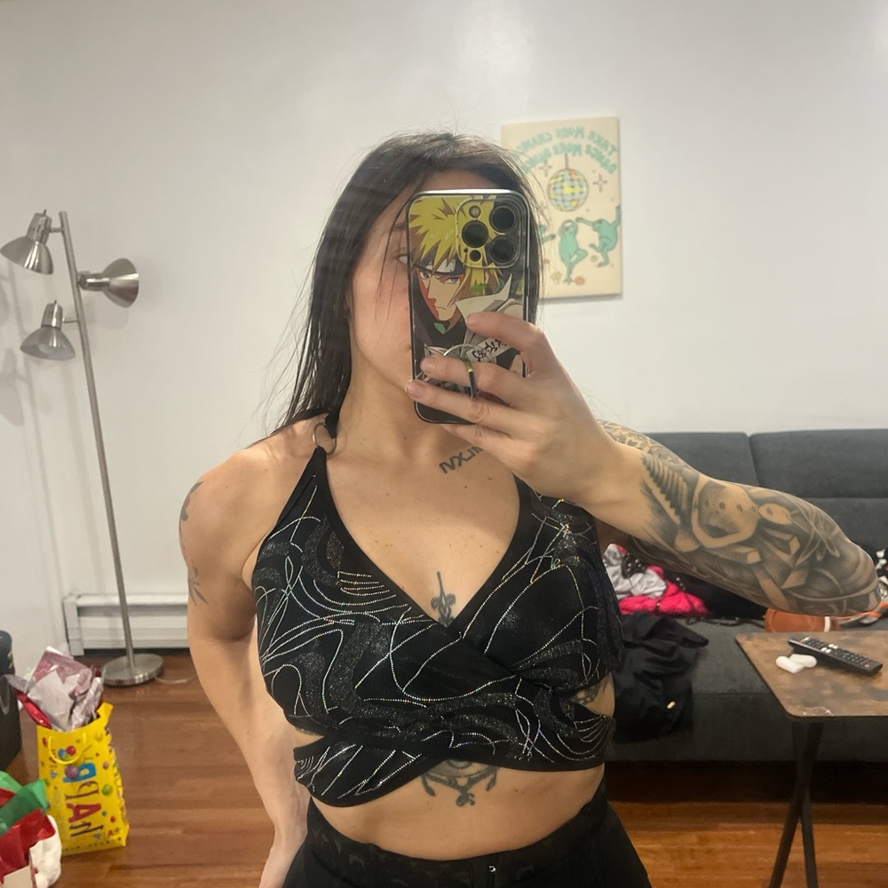 Chic Black and White Patterned Crop Top